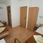 Ivana בית הארחה