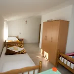 Ivana בית הארחה 3*