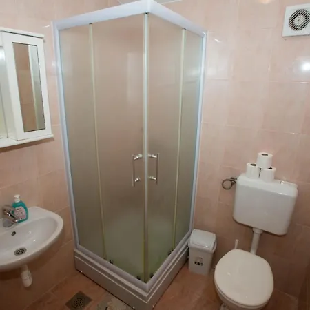 Πανσιόν Ivana 3*